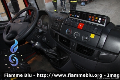 Iveco EuroCargo 160E30 III serie 
Vigili del Fuoco
Comando Provinciale di Bologna
Distaccamento Cittadino "Carlo Fava" Bologna
AutoScala da 24 metri allestimento Iveco-Magirus
Plancia
VF 26800 
Parole chiave: Iveco EuroCargo_160E30_IIIserie VF26800