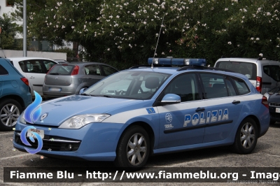 Renault Laguna Sportour III serie 
Polizia di Stato 
Polizia Stradale in servizio sulla A24 "Strada dei Parchi"
POLIZIA F3116
Parole chiave: Renault Laguna_Sportour_IIIserie PoliziaF3116