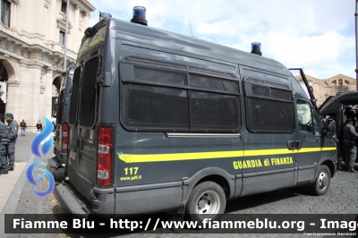 Iveco Daily V serie
Guardia di Finanza
Automezzo per Ordine Pubblico
Allestimento Sperotto
GdiF 353 BH
Parole chiave: Iveco Daily_Vserie GdiF355BH