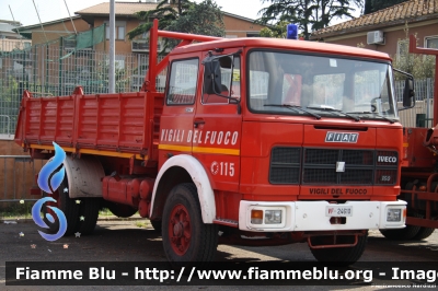 Fiat Iveco 160NC
Vigili del Fuoco
Comando Provinciale di Roma
Ex ABP allestita Baribbi, trasformata in trasporto materiali
VF 24610
Parole chiave: Fiat Iveco 160NC VF24610