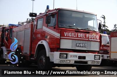 Iveco TurboTech 190-26
Vigili del Fuoco
Comando Provinciale di Roma
AutoPompaSerbatoio allestimento Baribbi
VF 17776
Parole chiave: Iveco TurboTech_190-26 VF17776