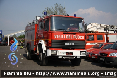 Iveco 190-26
Vigili del Fuoco
Comando Provinciale di Roma
AutoPompaSerbatoio allestimento Baribbi
VF 16010
Parole chiave: Iveco 190-26 VF16010