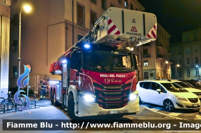 Iveco S-Way AT260S42
Vigili del Fuoco
AutoScala articolata M42L-AS da 42 metri
Allestimento Magirus
Comando provinciale di Livorno
VF 32926
Parole chiave: Iveco S-Way_AT260S42 VF32926