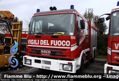 Iveco CityEuroFire 100E21 I serie
Vigili del Fuoco
AutoPompaSerbatoio allestimento Iveco-Magirus
fotografata presso l'officina Iveco Luigi Ferrari
VF 20938
Parole chiave: Iveco CityEuroFire_100E21_Iserie VF20938