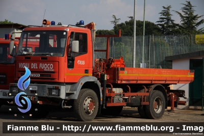 Iveco EuroCargo 135E23 4x4 I serie
Vigili del Fuoco
Comando Provinciale di Roma
Allestimento Isoli
VF 19305
Parole chiave: Iveco EuroCargo_135E23_4x4_Iserie VF19305