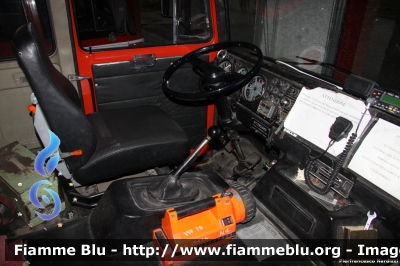 Astra BM25
Vigili del Fuoco
Comando Provinciale di Perugia
AutoGru da 40 ton allestimento Castelli
Posto guida
VF 13806
Parole chiave: Astra BM25 VF13806