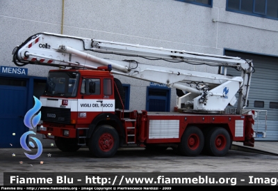 Iveco 330-30
Vigili del Fuoco
Snorkel
fotografato presso l'officina Iveco Luigi Ferrari
VF 14672
Parole chiave: Iveco 330-30 VF14672