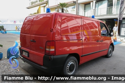 Mercedes-Benz Vito I serie
Vigili del Fuoco
Comando Provinciale di Lucca
Distaccamento di Viareggio
VF 28020
Parole chiave: Mercedes-Benz Vito_Iserie VF28020