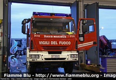 Iveco EuroFire 140E30 4x4 II serie
Vigili del Fuoco
Comando Provinciale di Teramo
Distaccamento di Nereto (TE)
AutoPompaSerbatoio allestimento Iveco-Magirus
fotografata presso l'officina Iveco Luigi Ferrari
VF 25341
Parole chiave: Iveco EuroFire_140E30_4x4_IIserie VF25341