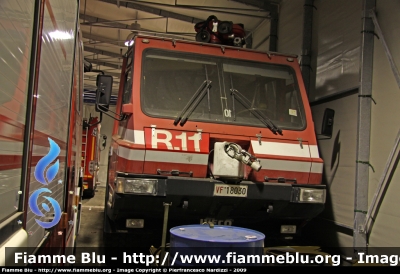 Iveco Magirus Tucano
Vigili del Fuoco
Comando Provinciale di Pescara
Fotografato presso l'officina Iveco Luigi Ferrari
VF 18030
Parole chiave: Iveco Magirus Tucano VF18030