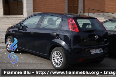 Fiat Grande Punto
Carabinieri
CC CS 598
Parole chiave: Fiat Grande_Punto CCCS598