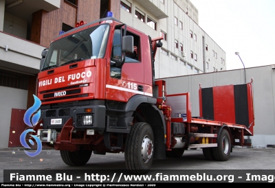 Iveco EuroTrakker 190E35 4x4
Vigili del Fuoco
Comando Provinciale di Chieti
Nucleo Telecomunicazioni
Con allestimento TCM
VF 24691
Parole chiave: Iveco EuroTrakker_190E35_4x4 VF24691