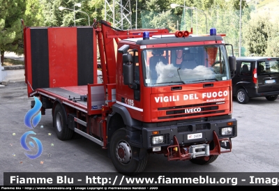 Iveco EuroTrakker 190E35 4x4
Vigili del Fuoco
Comando Provinciale di Chieti
Nucleo Telecomunicazioni
Con allestimento TCM
VF 24691
Parole chiave: Iveco EuroTrakker_190E35_4x4 VF24691