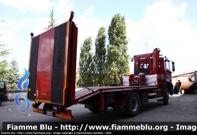 Iveco EuroTrakker 190E35 4x4
Vigili del Fuoco
Comando Provinciale di Chieti
Nucleo Telecomunicazioni
Con allestimento TCM
VF 24691
Parole chiave: Iveco EuroTrakker_190E35_4x4 VF24691