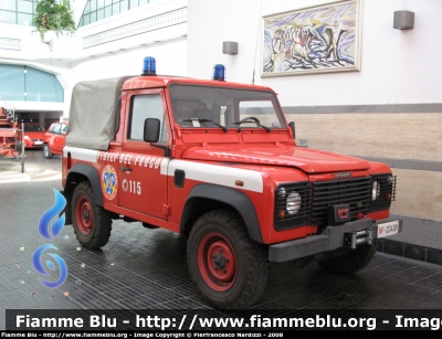 Land Rover Defender 90
Vigili del Fuoco
Comando Provinciale di Roma
Nucleo NBCR
VF 22439

Parole chiave: Land-Rover Defender_90 VF22439