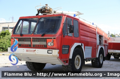 Perlini 605D Iguana
Vigili del Fuoco
Comando Provinciale di Ancona
AutoIdroSchiuma storica
Allestimento Baribbi
Ex Distaccamento Aeroportuale di Falconara Marittima (AN).
Qui fotografata presso la Raffineria Api di Falconara Marittima (AN), dove era in servizio fino a pochi anni fa.
Parole chiave: Perlini 605D_Iguana