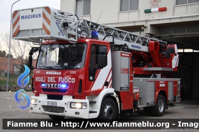 Iveco EuroCargo 160E30 III serie
Vigili del Fuoco
Comando Provinciale di Campobasso
Distaccamento di Termoli (CB)
AutoScala da 24 metri allestimento Iveco-Magirus
VF 26801
Parole chiave: Iveco EuroCargo_160E30_IIIserie VF26801