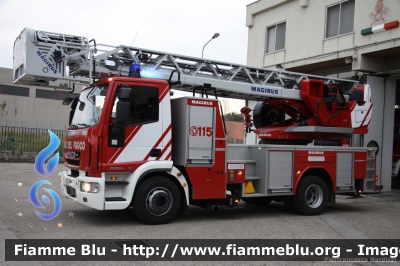 Iveco EuroCargo 160E30 III serie
Vigili del Fuoco
Comando Provinciale di Campobasso
Distaccamento di Termoli (CB)
AutoScala da 24 metri allestimento Iveco-Magirus
VF 26801
Parole chiave: Iveco EuroCargo_160E30_IIIserie VF26801