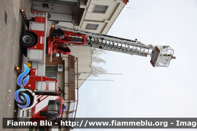 Iveco EuroCargo 160E30 III serie
Vigili del Fuoco
Comando Provinciale di Campobasso
Distaccamento di Termoli (CB)
AutoScala da 24 metri allestimento Iveco-Magirus
VF 26801
Parole chiave: Iveco EuroCargo_160E30_IIIserie VF26801