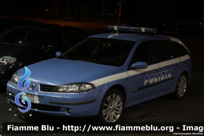 Renault Laguna Grandtour II serie
Polizia di Stato
Polizia Stradale in servizio sulla Strada dei Parchi
POLIZIA F3109
Parole chiave: Renault Laguna_Grandtour_IIserie POLIZIAF3109