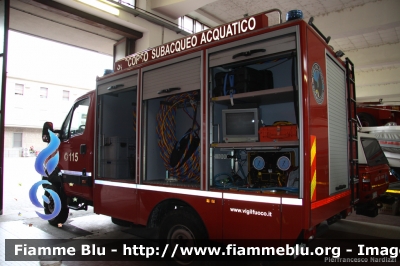 Iveco Daily 4x4 IV serie 
Vigili del Fuoco
Comando Provinciale di Milano
Nucleo Sommozzatori
VF 25734
Parole chiave: Iveco Daily_4x4_IVserie VF25734