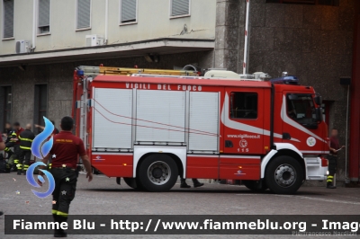 Volvo FL 290 III serie
Vigili del Fuoco
Comando Provinciale di Milano
AutoPompaSerbatoio allestimento Bai
VF 26570
Parole chiave: Volvo FL_290_IIIserie VF26570