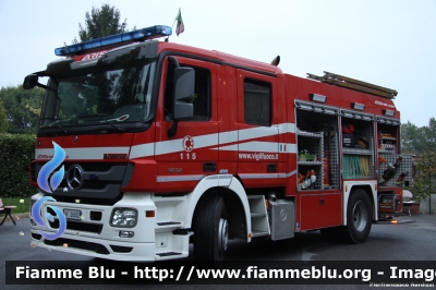 Mercedes-Benz Actros 1832 III serie
Vigili del Fuoco
Comando Provinciale di Milano
Distaccamento Volontario di Vimercate (MB)
AutoPompaSerbatoio allestimento Aris Fire
VF 26052
Parole chiave: Mercedes-Benz Actros_1832_IIIserie VF26052