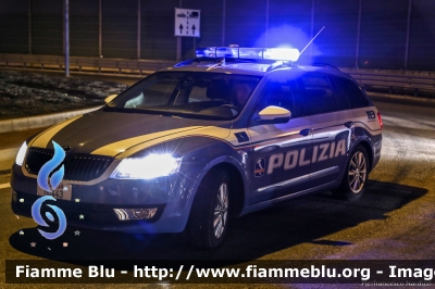 Skoda Octavia Wagon IV serie
Polizia di Stato
Polizia Stradale in servizio sulla rete autostradale di Autostrade per l'Italia
Seconda fornitura con la nuova livrea 
Allestite Focaccia
Decorazione Grafica Artlantis
*Scorta talpa "Martina"*
POLIZIA M0443
Parole chiave: Skoda Octavia_Wagon_IVserie POLIZIAM0443