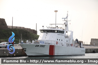 Motovedetta
الجمهورية التونسية - Tunisia
Garde Nationale - Coast Guard
Pattugliatore costruito dal cantiere navale Italiano "Vittoria" in fase di consegna
Fotografato durante scalo tecnico al Porto di Punta Penna a Vasto (CH)
