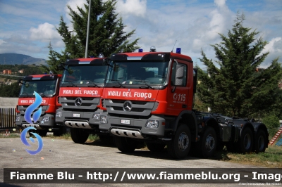 Mercedes-Benz Actros 4141 III serie
Vigili del Fuoco
Comando Provinciale dell'Aquila
Allestimento Scarrabile Guimatrag
per trasporto macerie e materiali vari.
Mezzi Acquistati dal Commissario delegato per la Ricostruzione dei territori abruzzesi colpiti dal sisma del
6 aprile 2009
VF 26415
VF 26416
VF 26417
Parole chiave: Mercedes-Benz Actros_4141_IIIserie VF26415 VF26416 VF26417