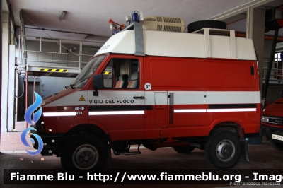 Iveco Daily 4x4 I serie
Vigili del Fuoco
Comando Provinciale di Piacenza
Nucleo NBCR
Si ringrazia l'Ing. Paolo Baldini per la disponibilità
Parole chiave: Iveco Daily_4x4_Iserie