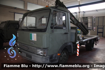 Iveco 79-14
Aeronautica Militare Italiana
Con piattaforma aerea TCM CT 17
Fotografato presso l'azienda costruttrice
(si ringrazia per la disponibilità la ditta TCM)
Parole chiave: Iveco 79-14