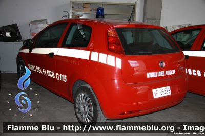 Fiat Grande Punto
Vigili del Fuoco
Comando Provinciale de L'Aquila
Autovettura 3 porte
VF 25599
Parole chiave: Fiat Grande_Punto VF25599