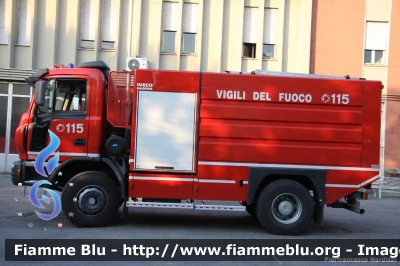 Astra HD8 42.32 I serie
Vigili del Fuoco
Comando Provinciale di Piacenza
AutoBottePompa allestimento Iveco-Magirus
VF 24194
Si ringrazia l'Ing. Paolo Baldini per la disponibilità
Parole chiave: Astra HD8_42.32_Iserie VF24194