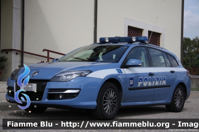 Renault Laguna Sportour III serie restyle 
Polizia di Stato
Polizia Stradale in servizio sulla Autostrada A12 Livorno - Cecina
Società SAT
POLIZIA H5850
si ringrazia per gentilissima collaborazione la Sottosezione Autostradale di Rosignano (LI) 
Parole chiave: Renault Laguna_Sportour_IIIserie_restyle POLIZIAH5850