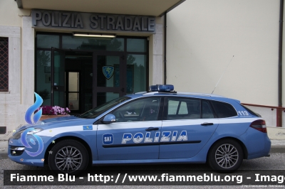 Renault Laguna Sportour III serie restyle 
Polizia di Stato
Polizia Stradale in servizio sulla Autostrada A12 Livorno - Cecina
Società SAT
POLIZIA H5850
si ringrazia per gentilissima collaborazione la Sottosezione Autostradale di Rosignano (LI) 
Parole chiave: Renault Laguna_Sportour_IIIserie_restyle POLIZIAH5850