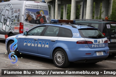 Alfa Romeo 159 Sportwagon
Polizia di Stato
Polizia Stradale
in scorta al Giro d'Italia 2011
POLIZIA H1608
Parole chiave: Alfa-Romeo 159_Sportwagon POLIZIAH1608