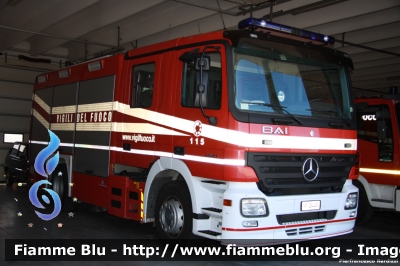 Mercedes-Benz Actros 1841 II serie
Vigili del Fuoco
Comando Provinciale di Chieti
Distaccamento Permanente di Lanciano (CH)
AutoPompaSerbatoio allestimento Bai
VF 24464
Parole chiave: Mercedes-Benz Actros_1841_IIserie VF24464