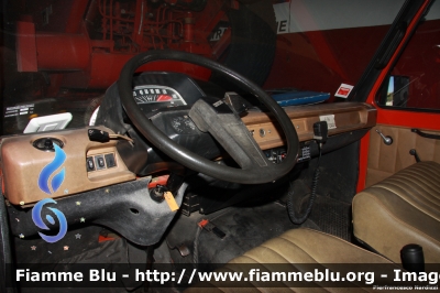 Fiat 242E
Vigili del Fuoco
Comando Provinciale di Chieti
Distaccamento di Lanciano (CH)
Carro Allagamenti
Ancora in uso
VF 13244 
Posto di guida
Parole chiave: Fiat 242E VF13244