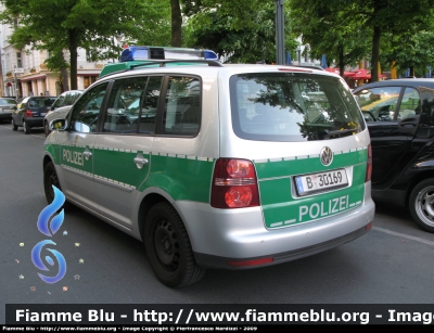 Volkswagen Touran II serie
Bundesrepublik Deutschland - Germania
Landespolizei
-Freie Stadt Berlin-
Polizia territoriale
-Città di Berlino-


Parole chiave: Volkswagen Touran_IIserie