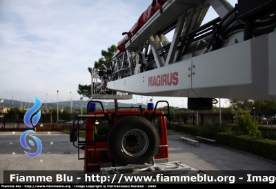 Iveco EuroFire 150E28 II serie
Vigili del Fuoco
Comando Provinciale di Livorno
Distaccamento di Portoferraio (LI)
AutoScala con asse posteriore sterzante HZL e scala snodata GL da 32 metri allestimento Iveco-Magirus
VF 22948
Parole chiave: Iveco EuroFire_150E28_IIserie VF22948