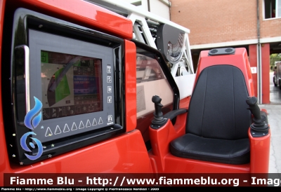 Iveco EuroFire 150E28 II serie
Vigili del Fuoco
Comando Provinciale di Livorno
Distaccamento di Portoferraio (LI)
AutoScala con asse posteriore sterzante HZL e scala snodata GL da 32 metri allestimento Iveco-Magirus
Posto comando scala sulla torretta
VF 22948
Parole chiave: Iveco EuroFire_150E28_IIserie VF22948