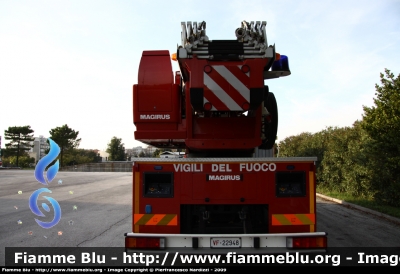 Iveco EuroFire 150E28 II serie
Vigili del Fuoco
Comando Provinciale di Livorno
Distaccamento di Portoferraio (LI)
AutoScala con asse posteriore sterzante HZL e scala snodata GL da 32 metri allestimento Iveco-Magirus
VF 22948
Parole chiave: Iveco EuroFire_150E28_IIserie VF22948