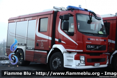 Volvo FL 280 III serie
Vigili del Fuoco
Comando provinciale de L'Aquila
AutoPompaSerbatoio allestimento Bai
Fotografata presso l'officina Iveco Luigi Ferrari
VF 25569
Parole chiave: Volvo FL_280_IIIserie VF25569