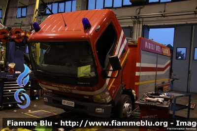 Mitsubishi Canter II serie
Vigili del Fuoco
Comando Provinciale di Pescara
II fornitura
Fotografato presso l'officina Iveco Luigi Ferrari
VF 25209
Parole chiave: Mitsubishi Canter_IIserie VF25209