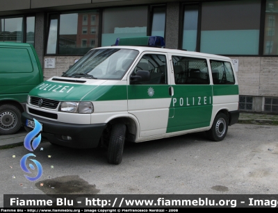 Volkswagen Transporter T4
Bundesrepublik Deutschland - Germania
Bundespolizei - Polizia di Stato 
- vecchia livrea -
Parole chiave: Volkswagen Transporter_T4 bundespolizei