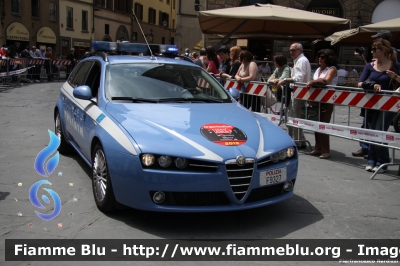 Alfa-Romeo 159 Sportwagon Q4
Polizia di Stato
Polizia Stradale
POLIZIA F9327
Parole chiave: Alfa-Romeo 159_Sportwagon_Q4 POLIZIAF9327