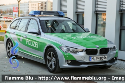 BMW 318 Touring F31
Bundesrepublik Deutschland - Germania
Landespolizei Bayern - München 
Polizia territoriale della Baviera - Monaco
Parole chiave: BMW 318_Touring_F31