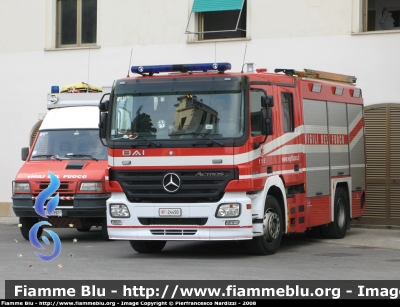 Mercedes-Benz Actros 1841 II serie
Vigili del Fuoco
Comando provinciale di Pisa
VF 24490
Parole chiave: Mercedes-Benz Actros_1841_IIserie VF24490