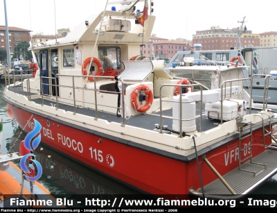 VFR 09
Vigili del Fuoco
Distaccamento Porto di Livorno
Parole chiave: MotoBarcaPompa_VFR09 